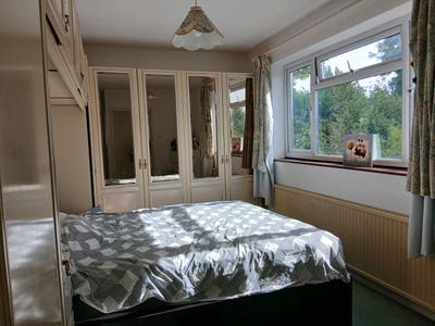 Beautiful, Huge En-suite ,picturs coming soon Main Photo