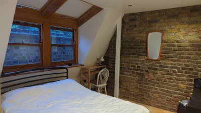 Large room  in Victorian flat on Victoria Park E9  Main Photo