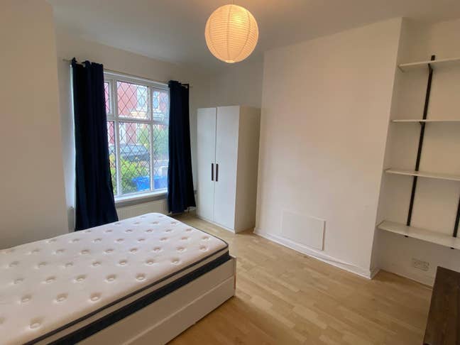 Newly Renovated, Four Bedroom Student House Main Photo