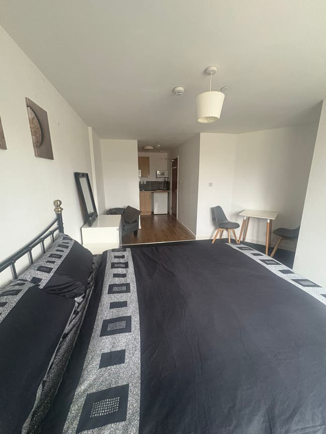 Luxury En-suite Studios Willenhall Main Photo