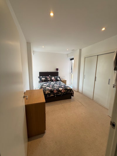 Spacious Double En-Suite Room - Pet Friendly Main Photo