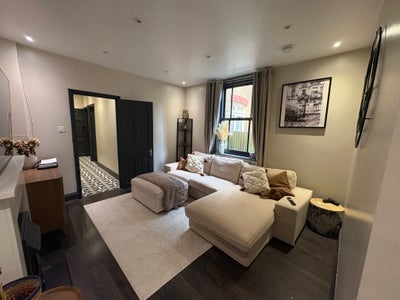 Lovely 2 bedroom house in Addiscome Main Photo