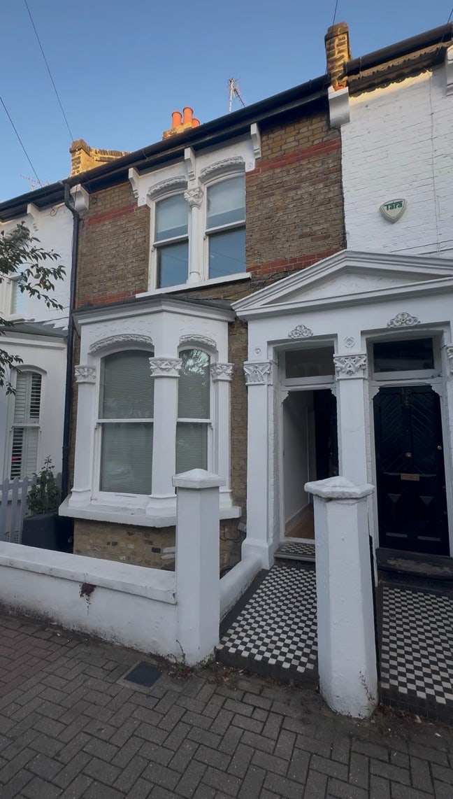 Large Double Bedroom available! Main Photo