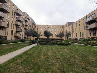 ✨Bright En-Suite + Double with Balcony | Stepney G Main Photo