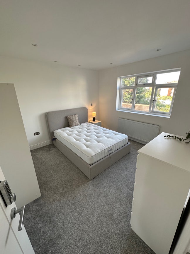 🔥Large Luxury Double Room in Wembley 🔥 Main Photo