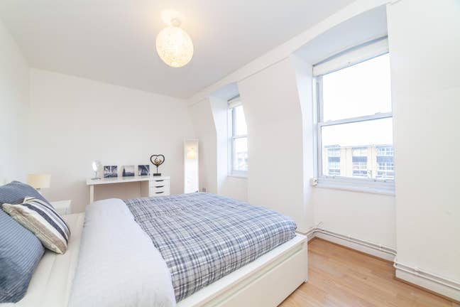Double Room in Prime Fulham Broadway Location 🏡⭐ Main Photo
