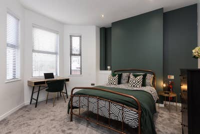 Two Luxurious Rooms - ENSUITE Upper Newtownards Rd Main Photo