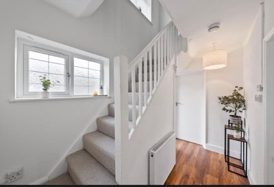 Four bedroom house Main Photo