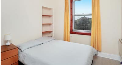 A lovely and well-maintained 2-bedroom flat  Main Photo