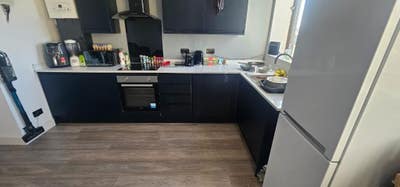 2 Bed Apartment Available Burley Road Bills inc. Main Photo