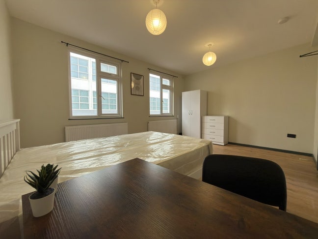 ✨Brick Lane  Zone 1 – Prime Central London ✨ Main Photo