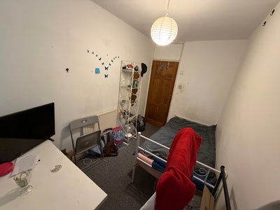 Cozy room, 2 Mins from MileEnd Station, &pound;550/month Main Photo
