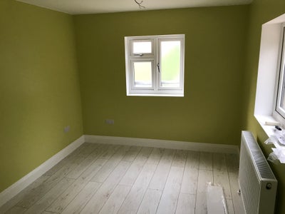 A clean double room well connected by tube and bus Main Photo
