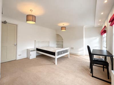 💥Amazing House, Roof terrace, 2 Lounges!🔥 Main Photo