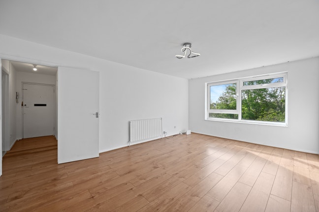 One Bedroom Purpose Built Flat Main Photo
