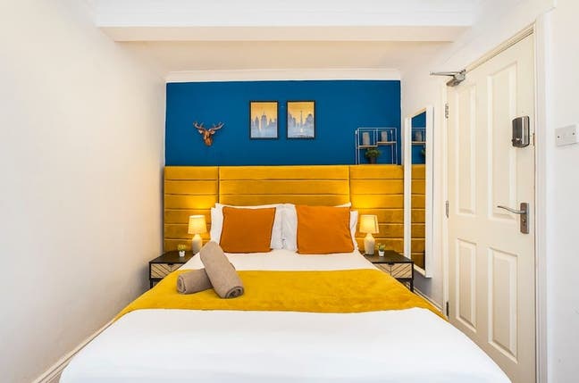🏡 Fully Furnished 3 Double Rooms Available  Main Photo