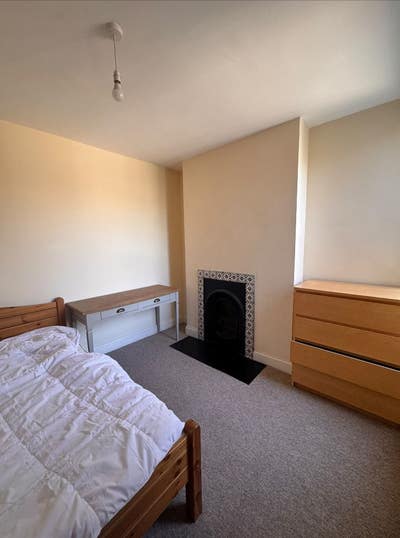 Cute double bedroom with en-suite 🧚‍♀️🪩 Main Photo