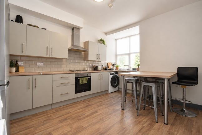 Glyn Avenue DN1 HMO Room Main Photo