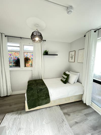 Double Room Near Turnpike Lane: All Bills Included Main Photo