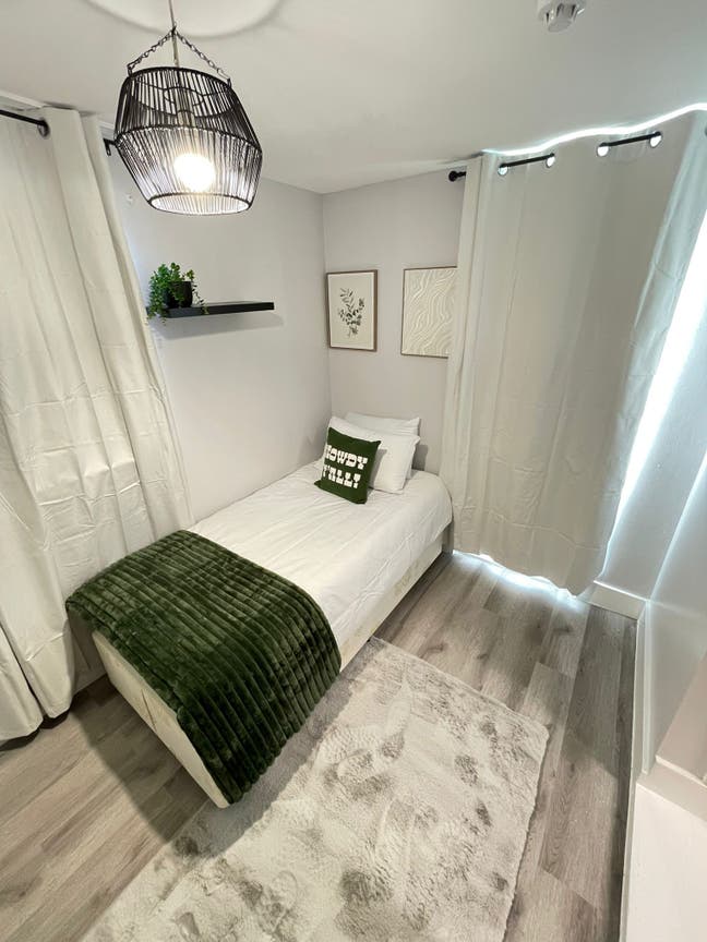 Double Room Near Turnpike Lane: All Bills Included Main Photo