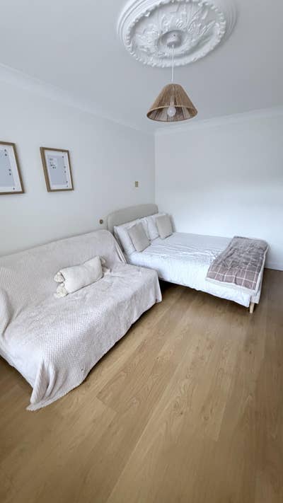 Double spacious room with sofa and desk  Main Photo