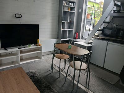 Self contained annex professional preferred.  Main Photo