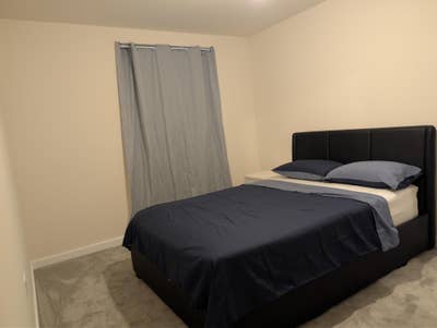 One Double bedroom with seperate bathroom to rent Main Photo