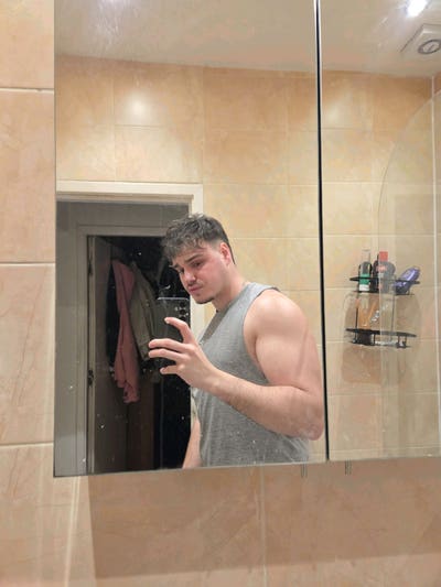 26 Male looking for flatmates  Main Photo