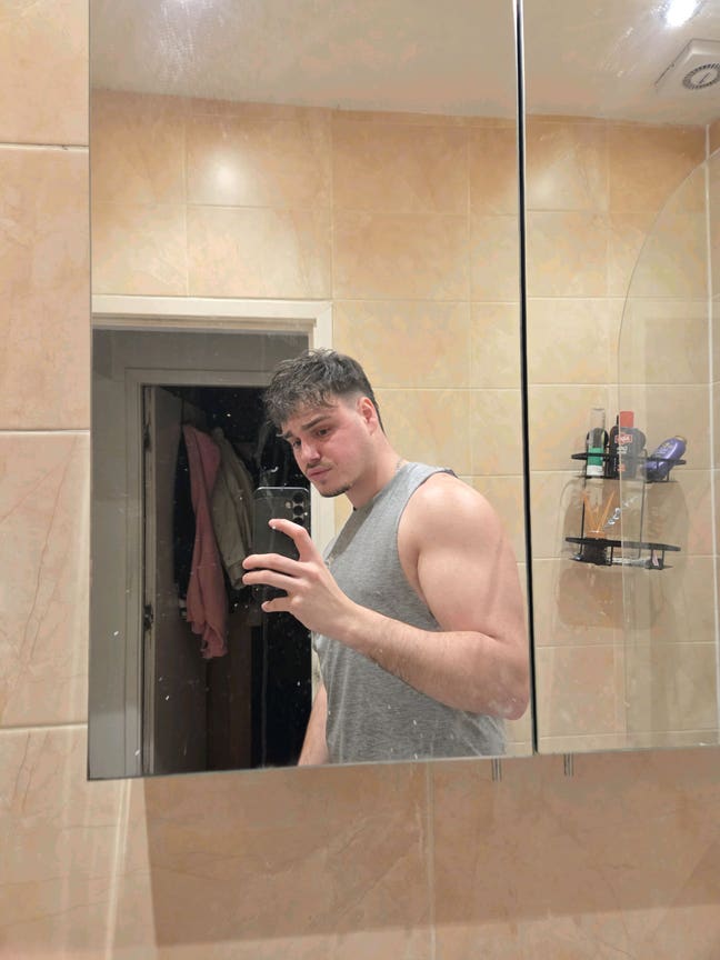 26 Male looking for flatmates  Main Photo