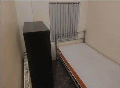 🏡 Single Room Available – &pound;300 Pcm – All Bills In Main Photo