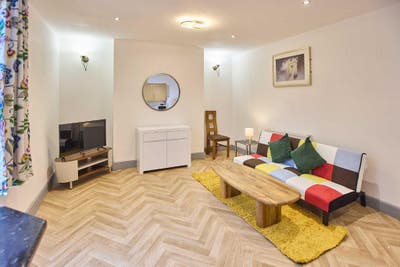 2-Bed Apartment in Nottingham City Centre Main Photo