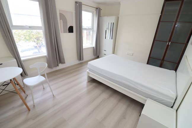 🌟 Spacious Rooms at Amazing Prices in East London Main Photo
