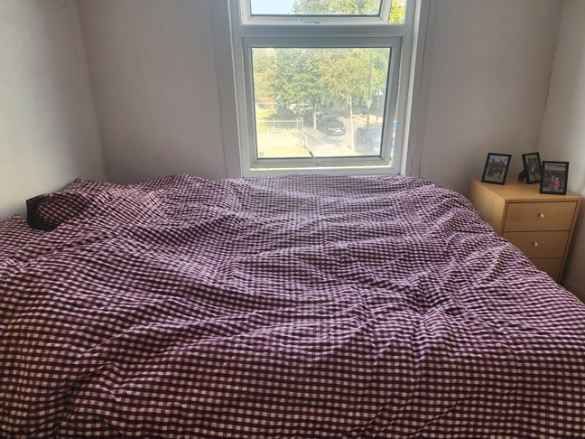 Double room to let in music student house share  Main Photo