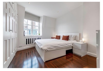 Stunning master room by Hyde Park, bills included  Main Photo