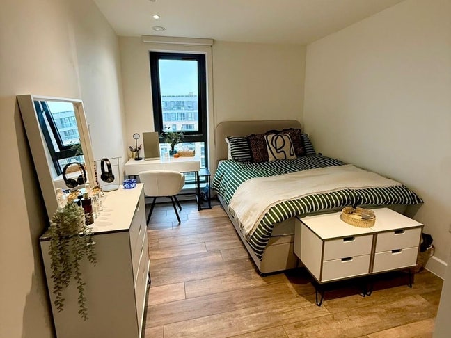 Double Room to rent in 3-Bed Flat in Greenwich Main Photo