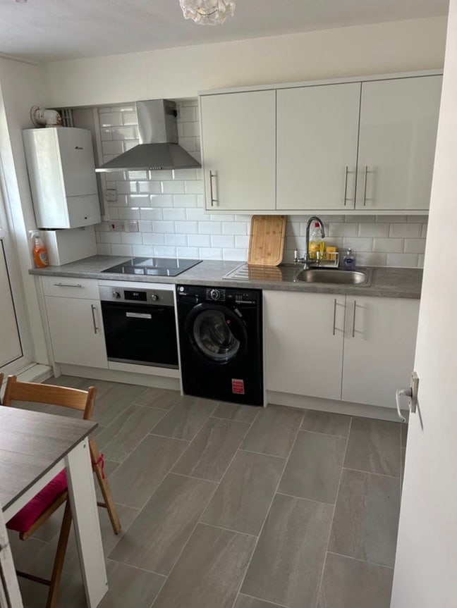 Spacious and bright double room in Kennington Main Photo