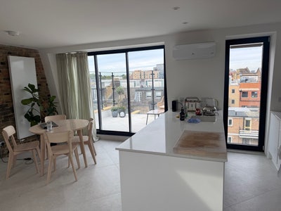 Great double room in great location!  Main Photo