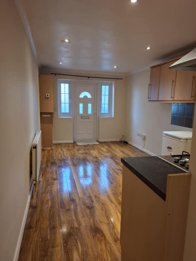 1-bedroom annex Main Photo