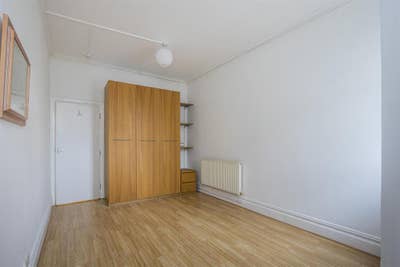 Impressive First Floor Double Bedroom Main Photo