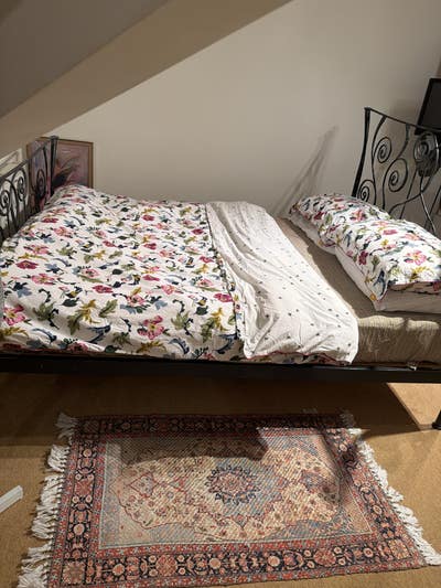 I am looking for a student to live in my house.  Main Photo