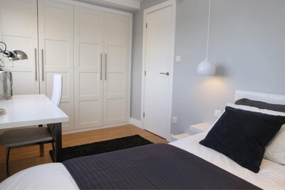 Modern Double Room- Bills Included Main Photo