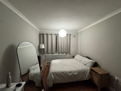 Spacious double room available near clissold park Main Photo