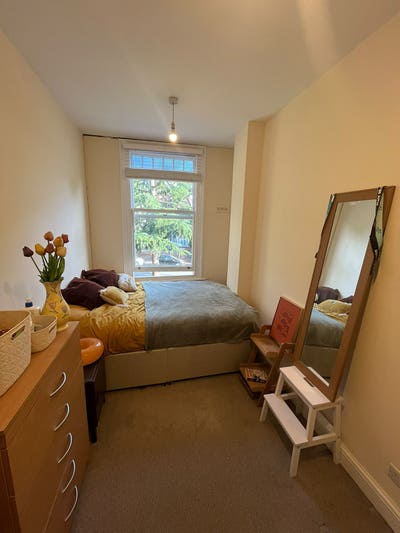Private room in Kilburn Main Photo