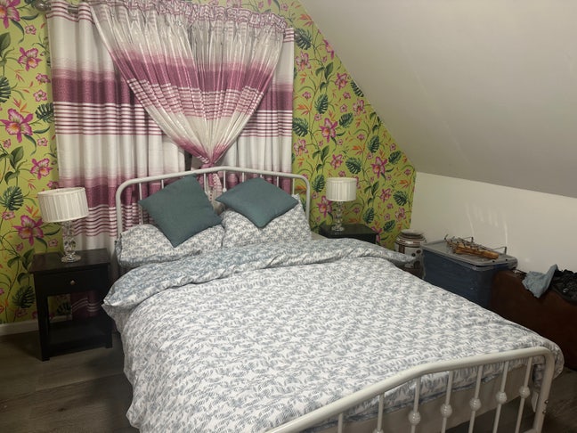 Room Main Photo
