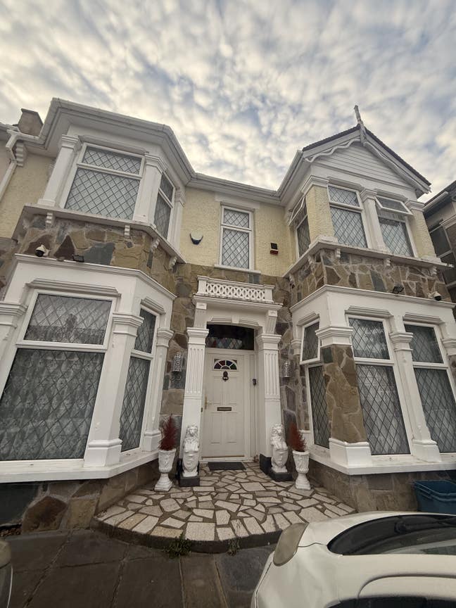 Lovely spacious double bedroom  Main Photo