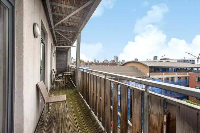 2 double rooms in 3-bed flat, Haggerston Main Photo