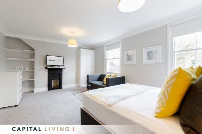 X3 Double Rooms Clapham North House Share Main Photo