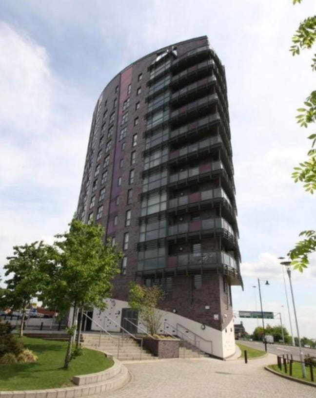 Double room In 2 bed / 2 bathroom City centre flat Main Photo