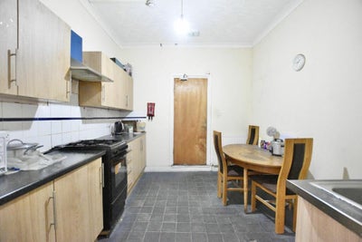 2 large double rooms to let Main Photo