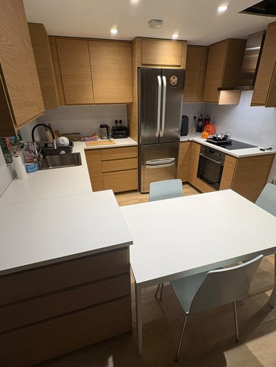 Newly renovated double bedrooms with garden&parkin Main Photo